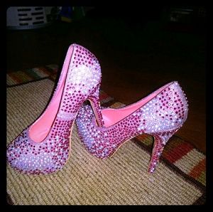 Very sparkly high heels!